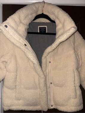 Abercrombie & Fitch Off-White Teddy Sherpa Jacket